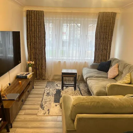Comfy One Bedroom Apartment